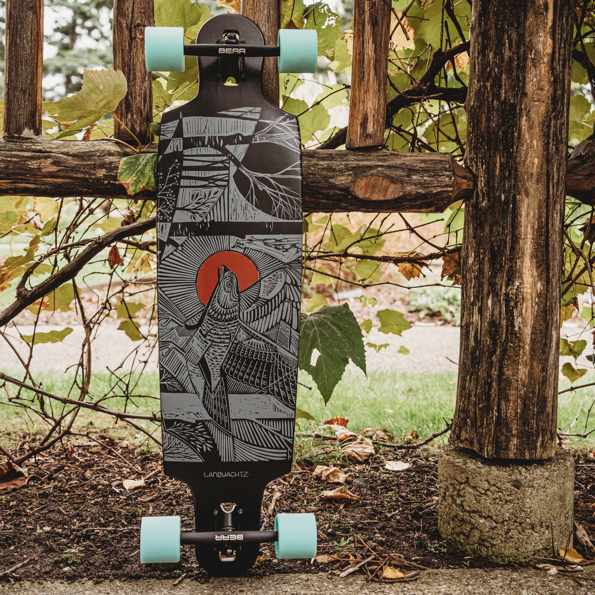 landyachtz logo black